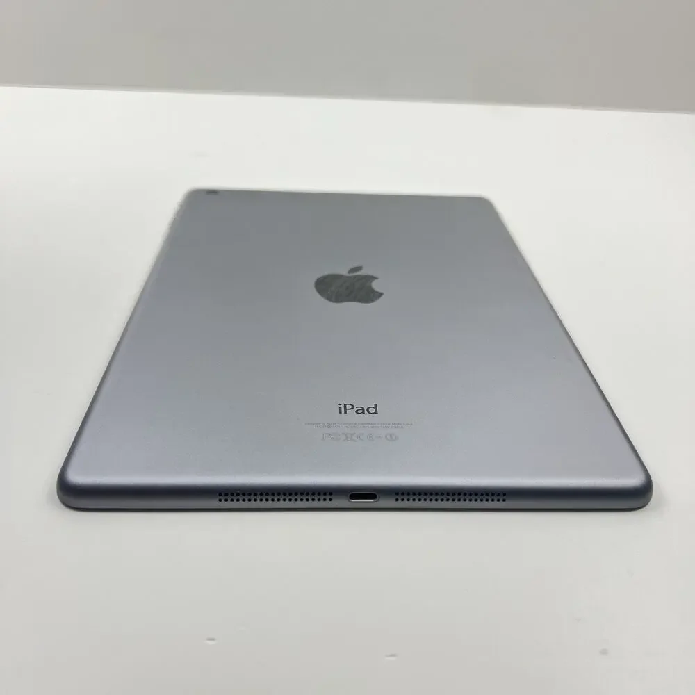 Apple iPad Air 1st Generation A1474 16 GB Wi-Fi 9.7 in | Space Gray | MD78LL/B